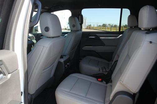 2026 GMC Acadia FWD Elevation