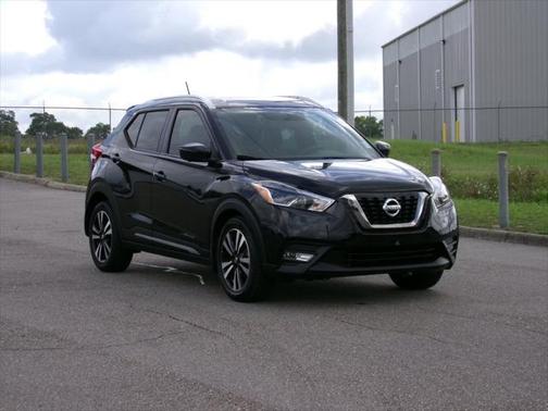 2019 Nissan Kicks SR