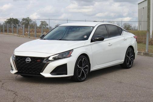 2024 Nissan Altima SR FWD