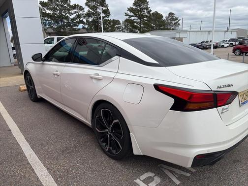 2024 Nissan Altima SR FWD