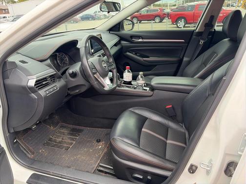 2024 Nissan Altima SR FWD