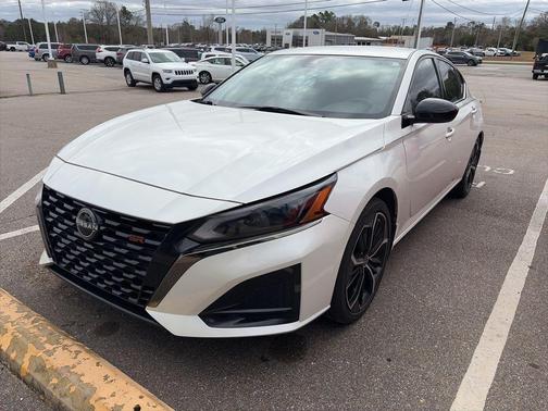 2024 Nissan Altima SR FWD