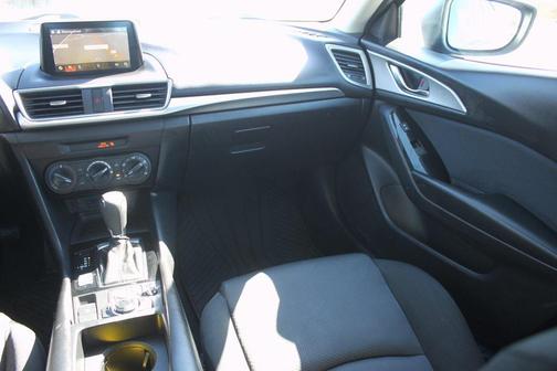 2018 Mazda Mazda3 Sport