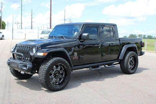 Black Clearcoat 2021 Jeep Gladiator Mojave 4x4
