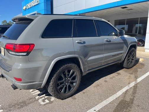 2021 Jeep Grand Cherokee Laredo