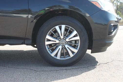 2020 Nissan Pathfinder SV 2WD