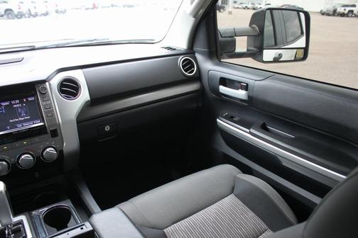 2014 Toyota Tundra SR5