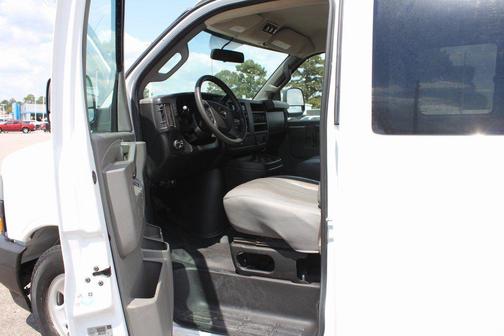 2019 Chevrolet Express 2500 LS