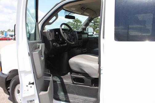 2019 Chevrolet Express 2500 LS
