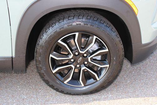 Cacti Green 2026 Chevrolet Trailblazer ACTIV