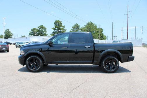 Diamond Black Crystal Pearlcoat 2024 RAM 1500 Classic Warlock Crew Cab 4x4 5'7' Box