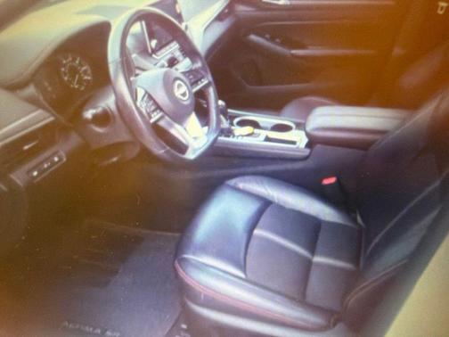 Glacier White 2024 Nissan Altima SR FWD