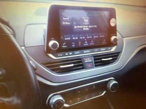Glacier White 2024 Nissan Altima SR FWD