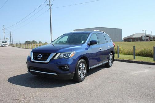 2018 Nissan Pathfinder SV