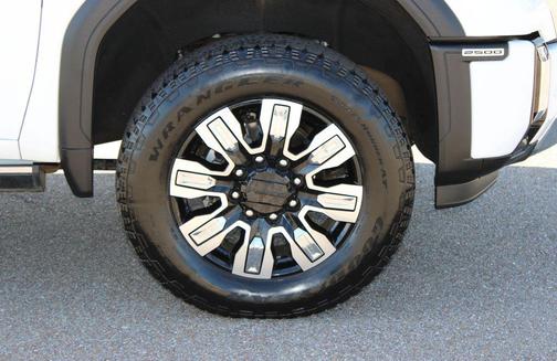 Summit White 2024 GMC Sierra 2500 Denali
