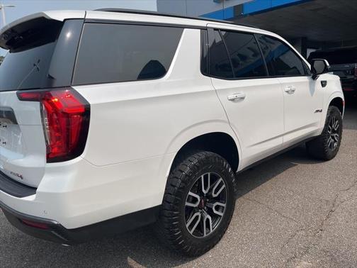 2021 GMC Yukon 4WD AT4