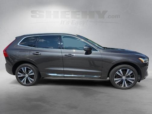 2022 Volvo XC60 B5 Inscription
