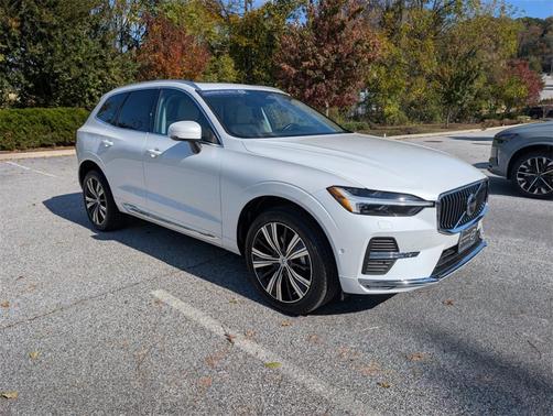2023 Volvo XC60 B5 Plus Bright Theme