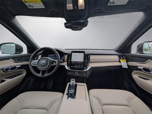 2026 Volvo XC90 B6 Core