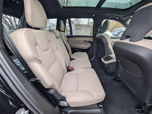 2026 Volvo XC90 B6 Core