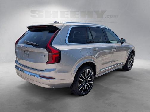 Bright 2026 Volvo XC90 B6 Plus 7-Seater