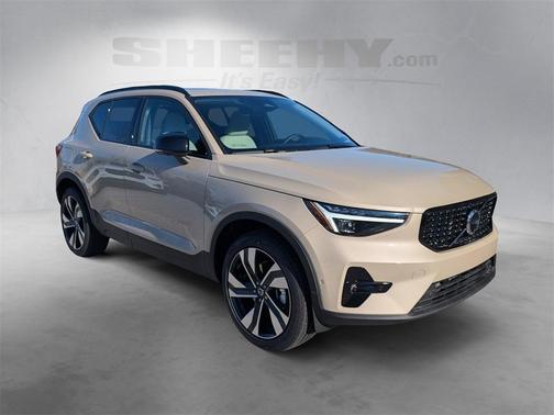 2026 Volvo XC40 B5 Ultra