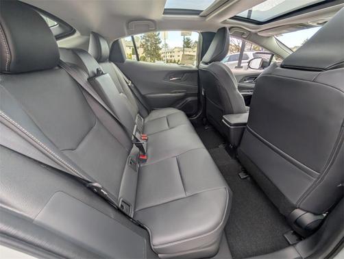 2025 Toyota Prius XLE