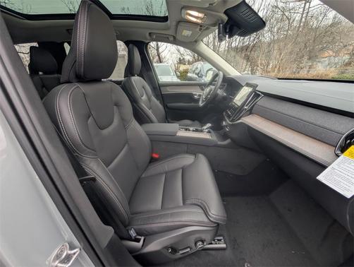 2026 Volvo XC90 B6 Ultra 7-Seater