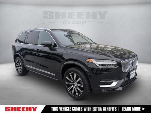 2023 Volvo XC90 B5 Plus