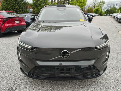 Platinum Gray Metallic 2025 Volvo EX90 Twin Motor Ultra
