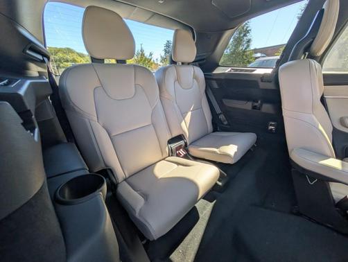 Blue 2027 Volvo XC90 B6 ULTRA