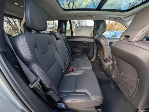 2026 Volvo XC90 B6 Ultra 7-Seater