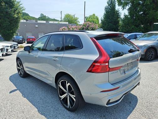Silver 2023 Volvo XC60 B5 Ultimate Dark Theme
