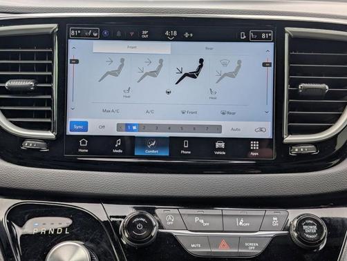 2025 Chrysler Pacifica Select