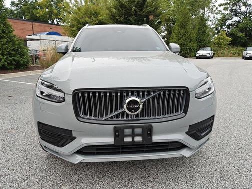 2024 Volvo XC90 B6 Plus Bright Theme 6-Seater