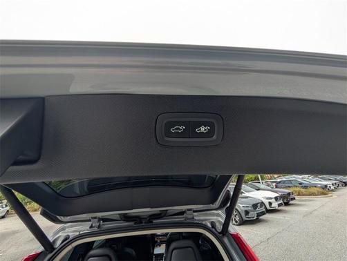 2024 Volvo XC90 B6 Plus Bright Theme 6-Seater
