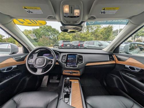2024 Volvo XC90 B6 Plus Bright Theme 6-Seater