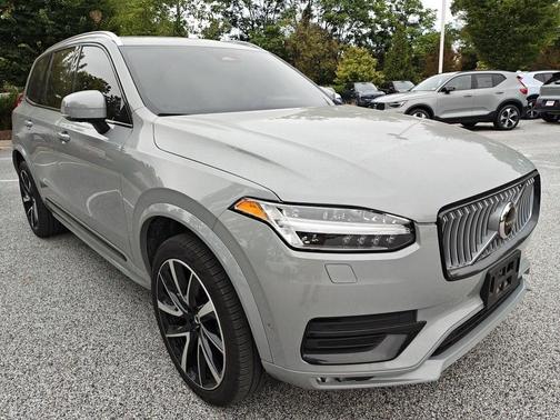 2024 Volvo XC90 B6 Plus Bright Theme 6-Seater