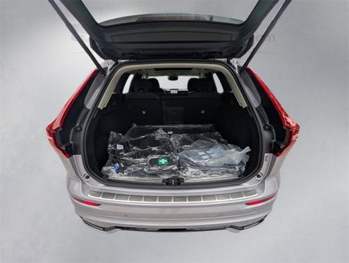 2026 Volvo XC60 B5 Plus