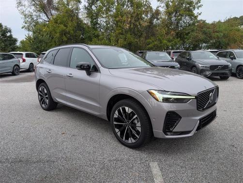 2026 Volvo XC60 B5 Plus