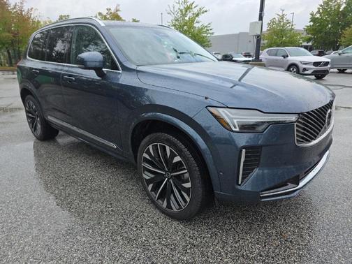 2025 Volvo XC90 B6 Plus 7-Seater