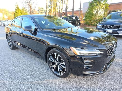 2025 Volvo S60 B5 Core