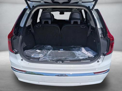 2025 Volvo XC90 Plug-In Hybrid T8 Plus 7-Seater