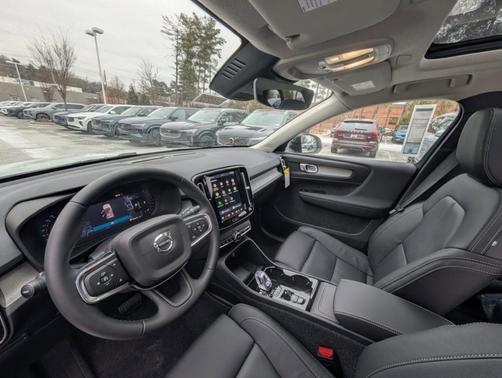Crystal White 2026 Volvo XC40 B5 Plus