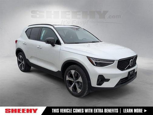 2026 Volvo XC40 B5 Plus