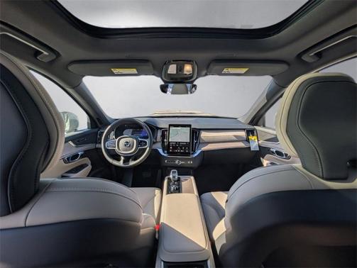 2026 Volvo XC90 B6 Plus 6-Seater