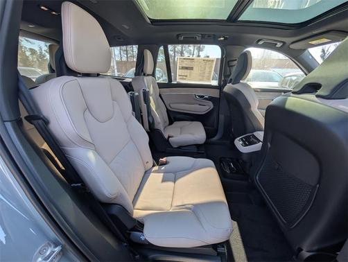 2026 Volvo XC90 B6 Plus 6-Seater