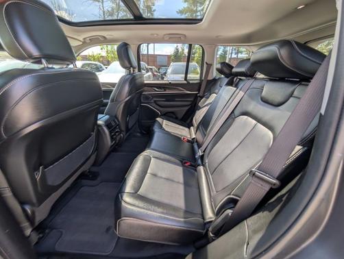 Metallic 2023 Jeep Grand Cherokee 4xe Base