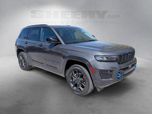 Metallic 2023 Jeep Grand Cherokee 4xe Base