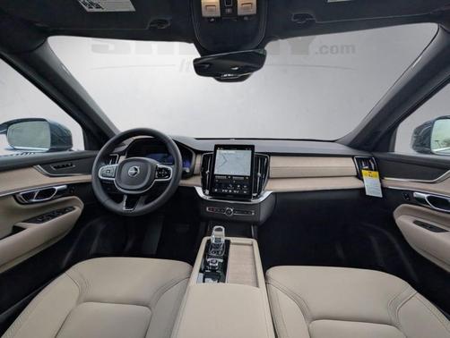 2026 Volvo XC90 B5 Core